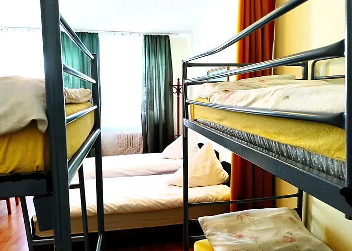 بيت شباب Omega *