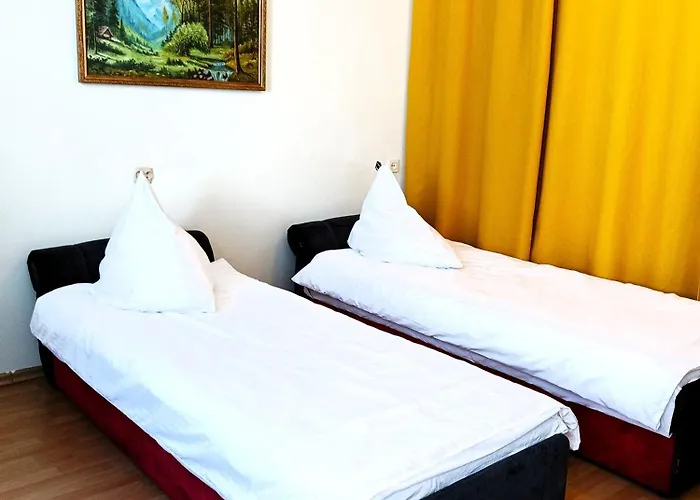 Omega Хостел *