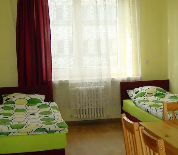 بيت شباب Omega رشيشوف